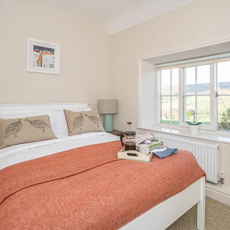 4 Bed In Kirkbymoorside Oc-75301