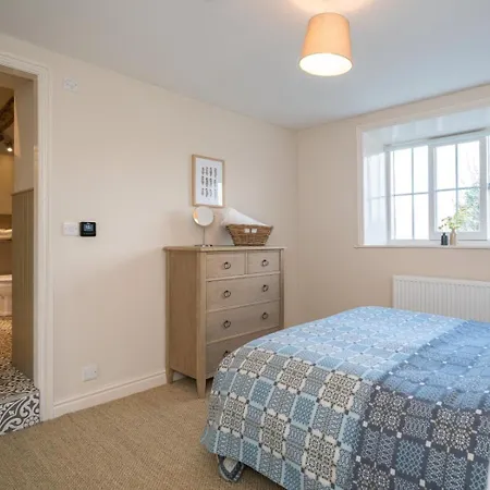 4 Bed In Kirkbymoorside Oc-75301 *