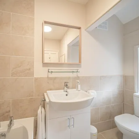 4 Bed In Kirkbymoorside Oc-75301 בית נופש